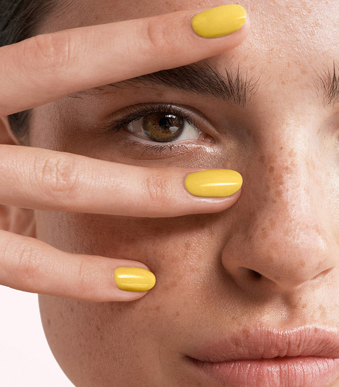 213 Juicy Yellow